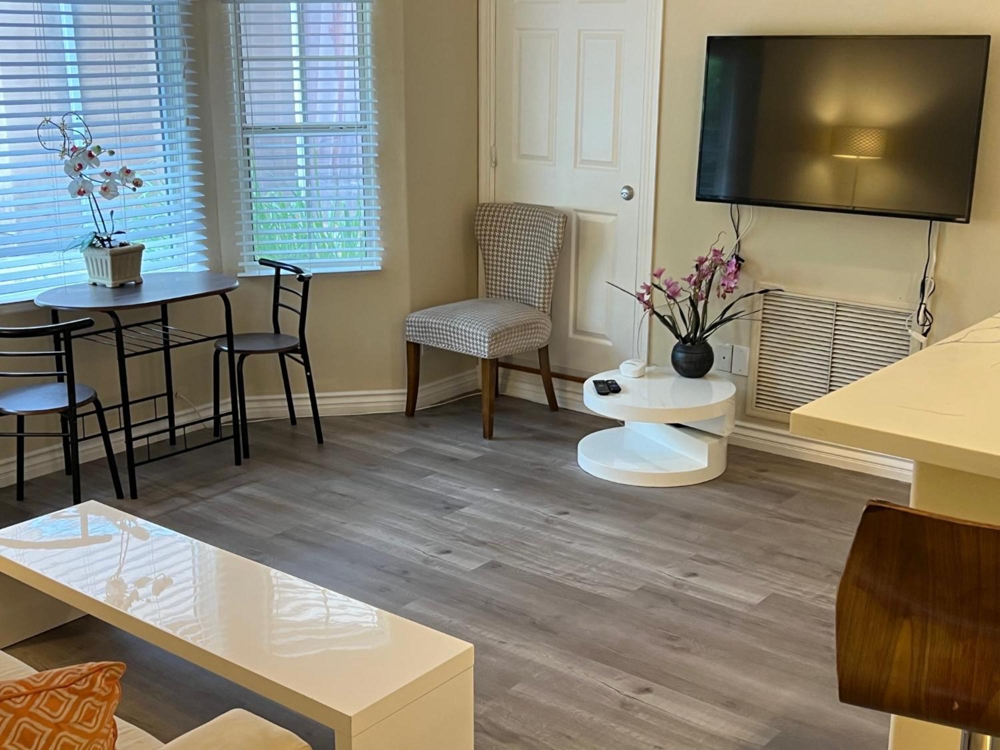 Сasa de vacaciones 2bedroom & 1bath Near Universal & Hollywood *